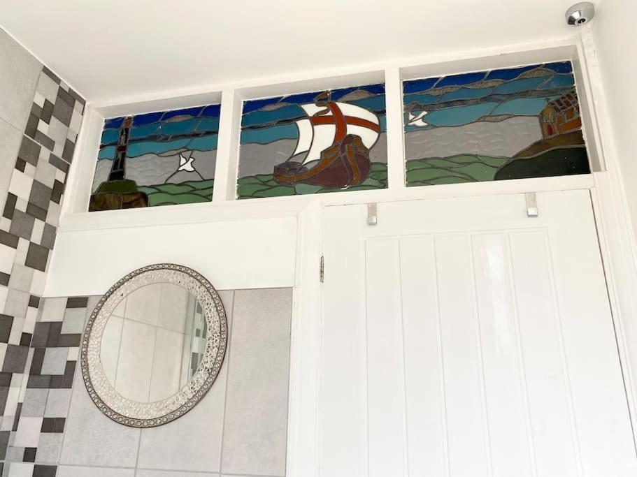 Charming Seaside Cottage In Leigh-On-Sea Southend-on-Sea Eksteriør billede