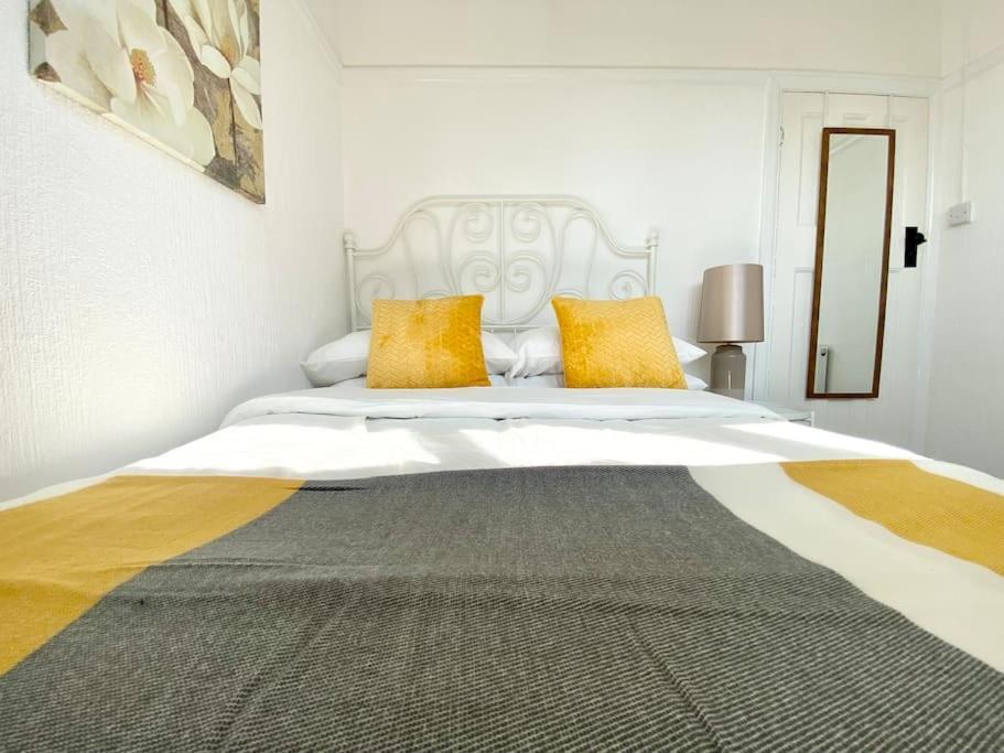 Charming Seaside Cottage In Leigh-On-Sea Southend-on-Sea Eksteriør billede